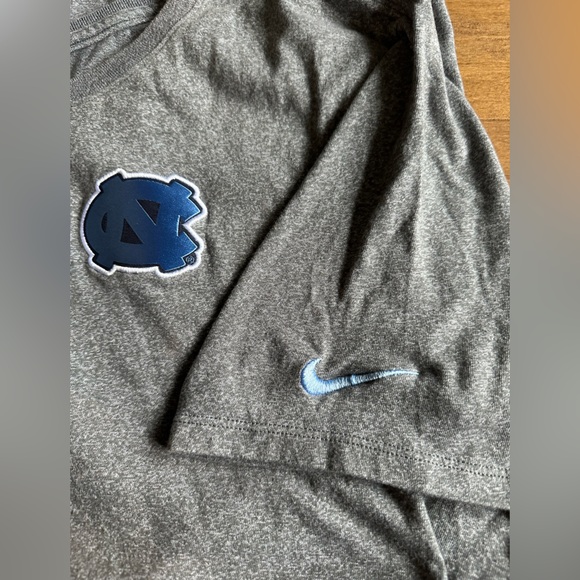 Men’s XL University of North Carolina The Nike Tee. - Picture 4 of 8